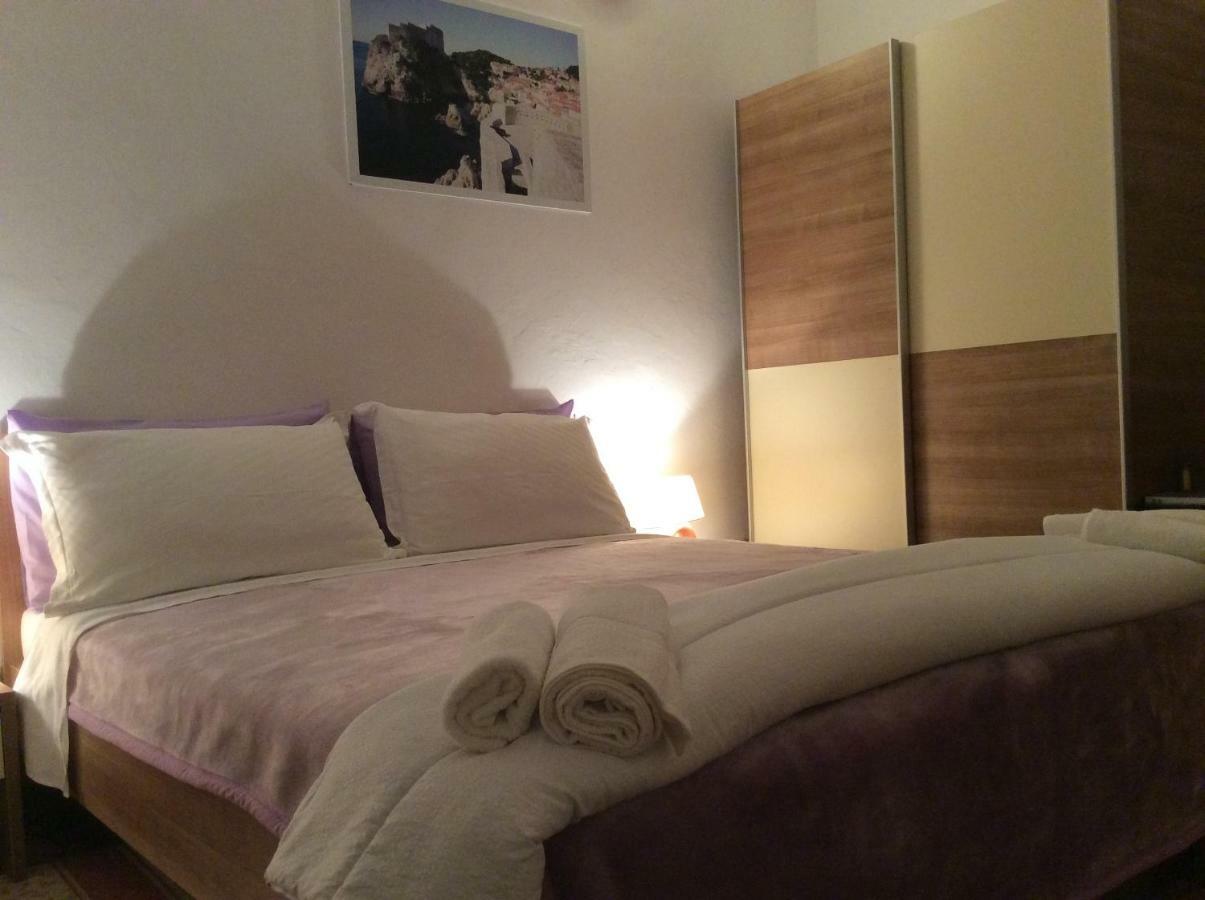 Guest House Taira ดูบรอฟนิก ภายนอก รูปภาพ